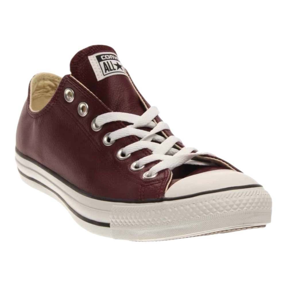 Converse Low Top Sneakers in Burgundy and White